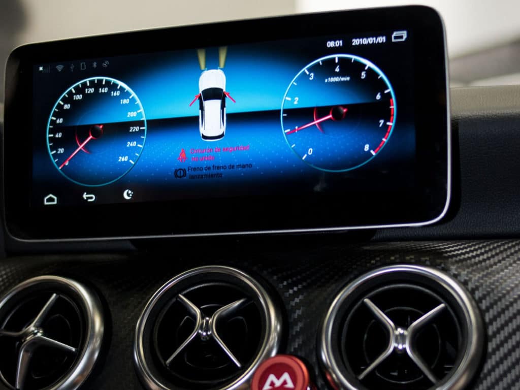 Mercedes Tuning pantalla velocimetros